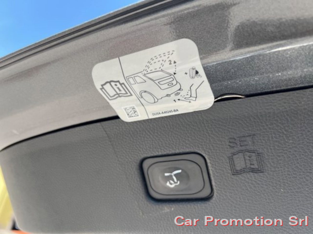 Ford Edge 2.0 TDCI 210 CV AWD Start&Stop Powershift Titanium (18)