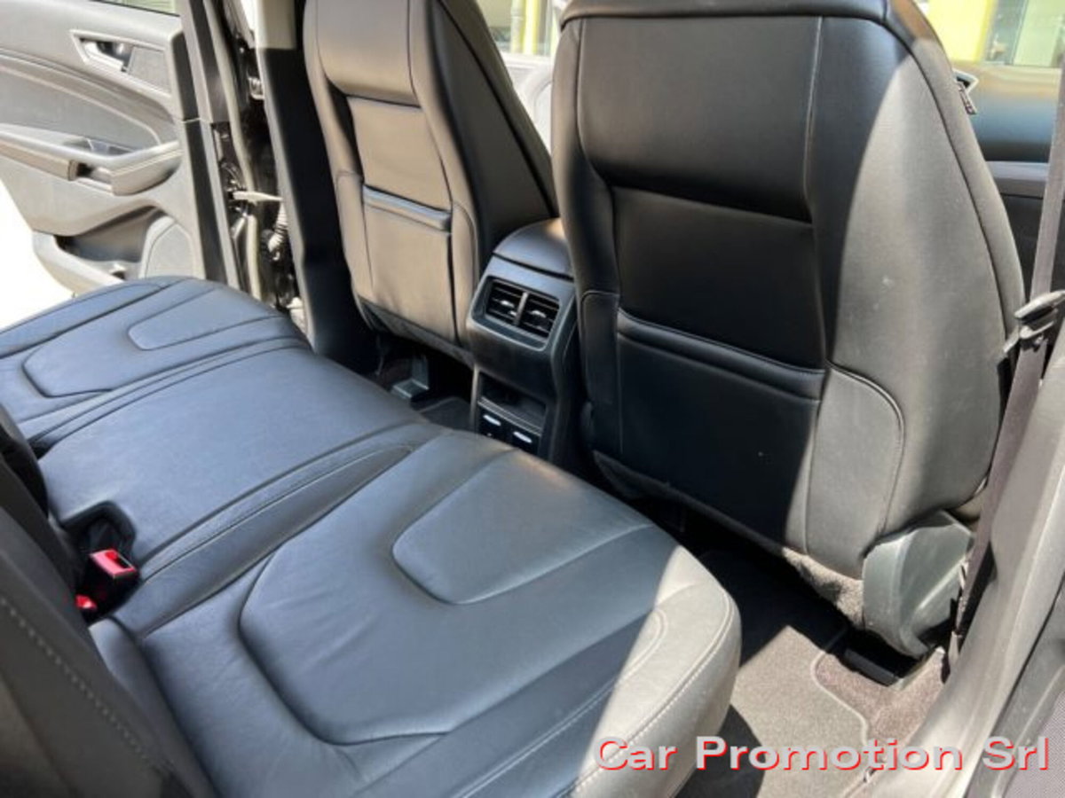 Ford Edge 2.0 TDCI 210 CV AWD Start&Stop Powershift Titanium (19)