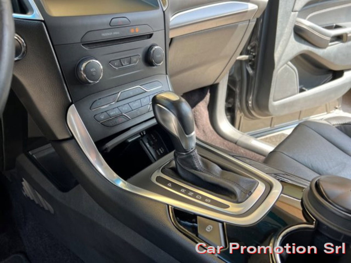 Ford Edge 2.0 TDCI 210 CV AWD Start&Stop Powershift Titanium (9)