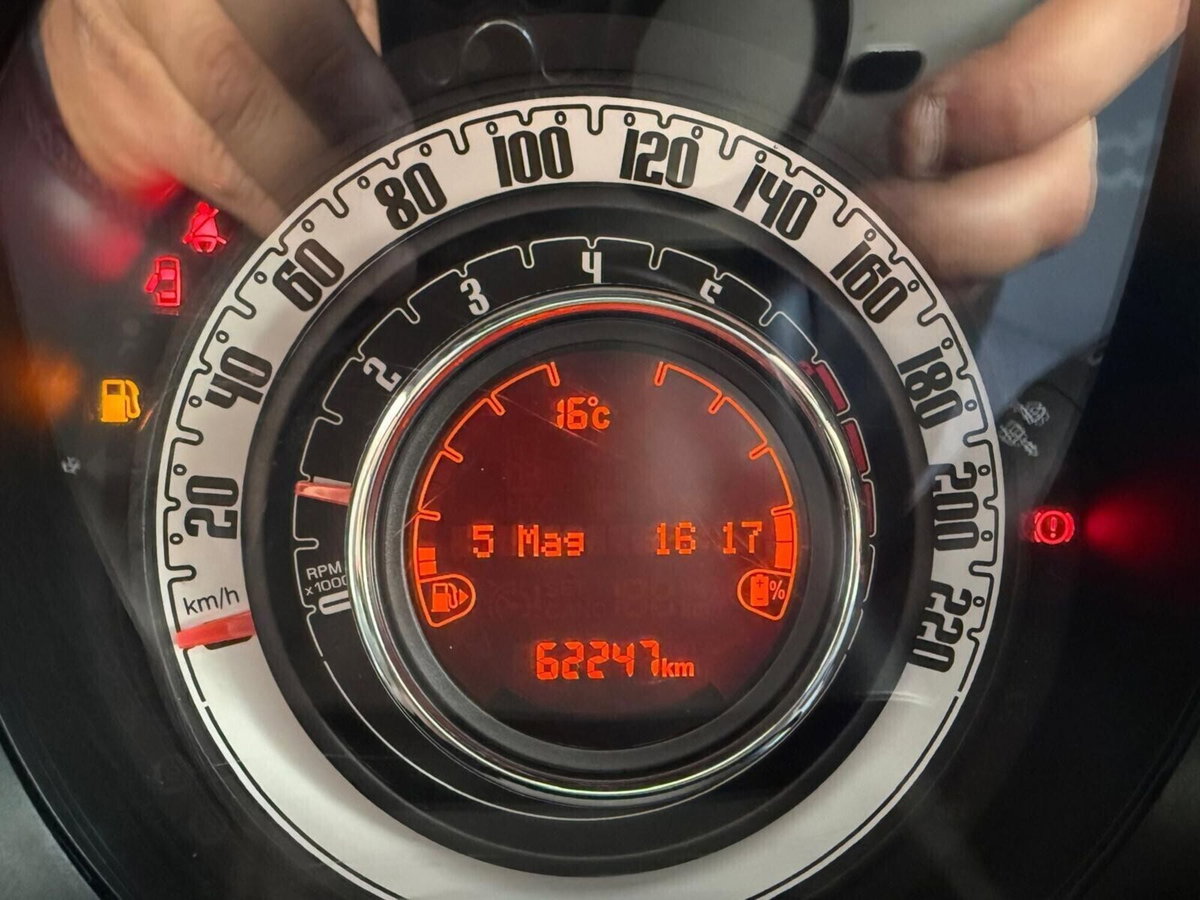 Fiat 500 1.0 Hybrid Red (9)