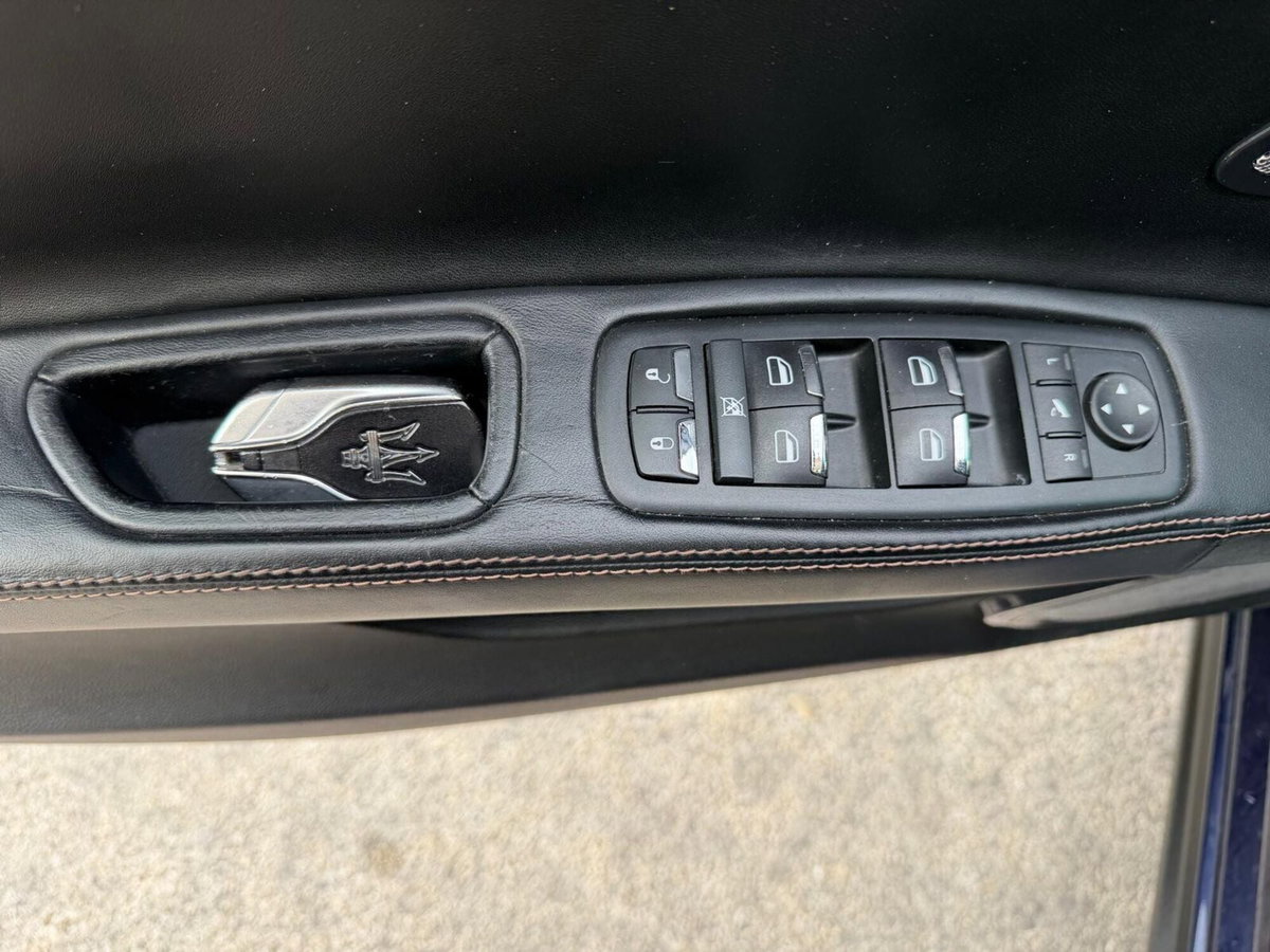 Maserati Ghibli Ghibli V6 Diesel 275 CV (10)