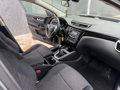 Nissan Qashqai 1.5 dCi Tekna (8)