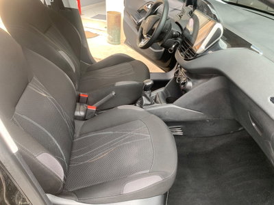 Peugeot 208 HDi 68 CV 5 porte Allure (10)