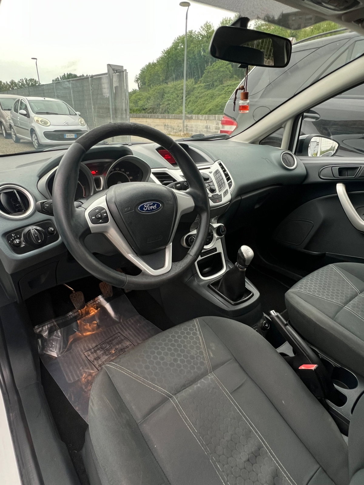 Ford Fiesta 1.4 TDCi 3p. Titanium (13)