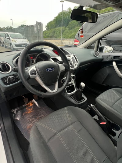 Ford Fiesta 1.4 TDCi 3p. Titanium (13)