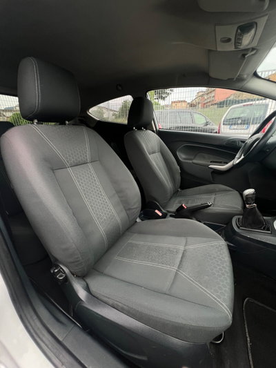 Ford Fiesta 1.4 TDCi 3p. Titanium (15)