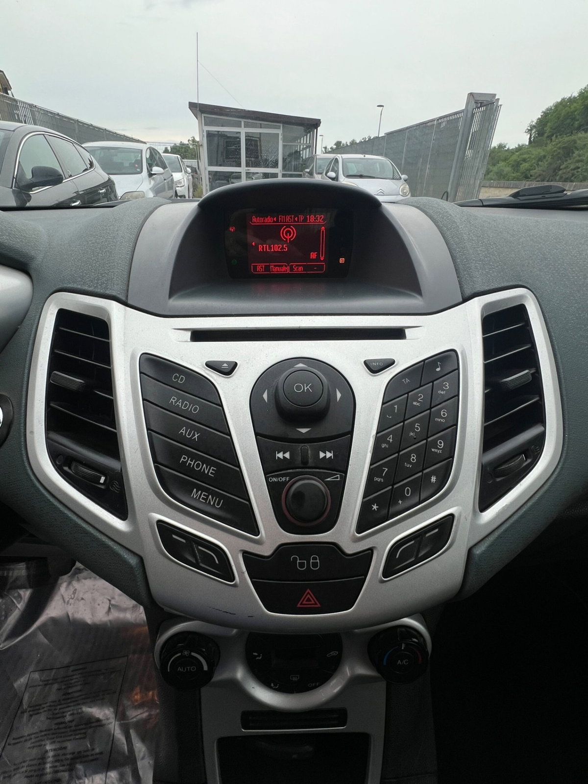 Ford Fiesta 1.4 TDCi 3p. Titanium (17)