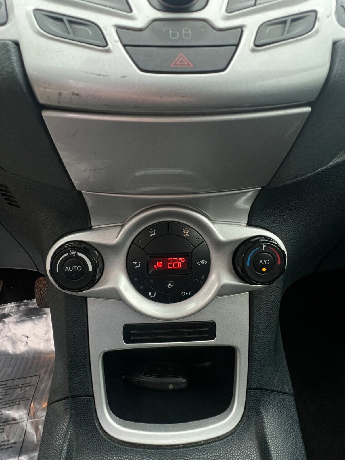 Ford Fiesta 1.4 TDCi 3p. Titanium (18)