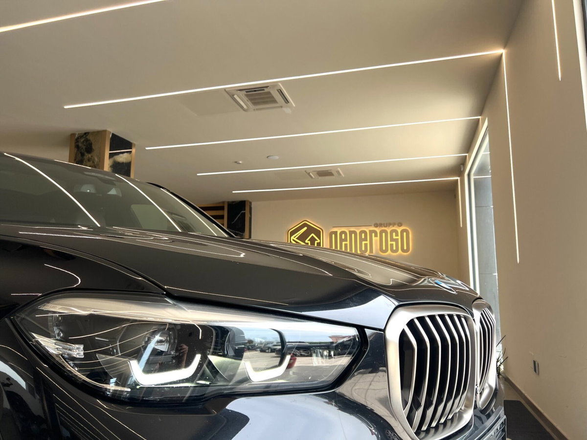 BMW X5 M50d (7)