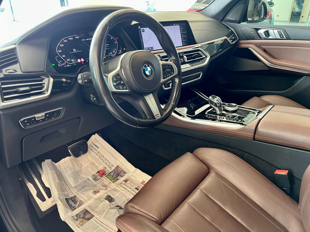 BMW X5 M50d (9)
