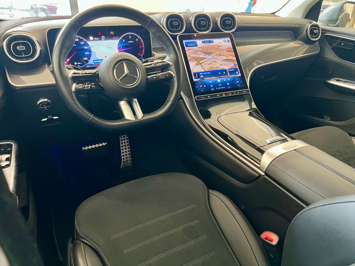 Mercedes-Benz GLC 220 d 4Matic Mild Hybrid AMG Premium Plus (13)