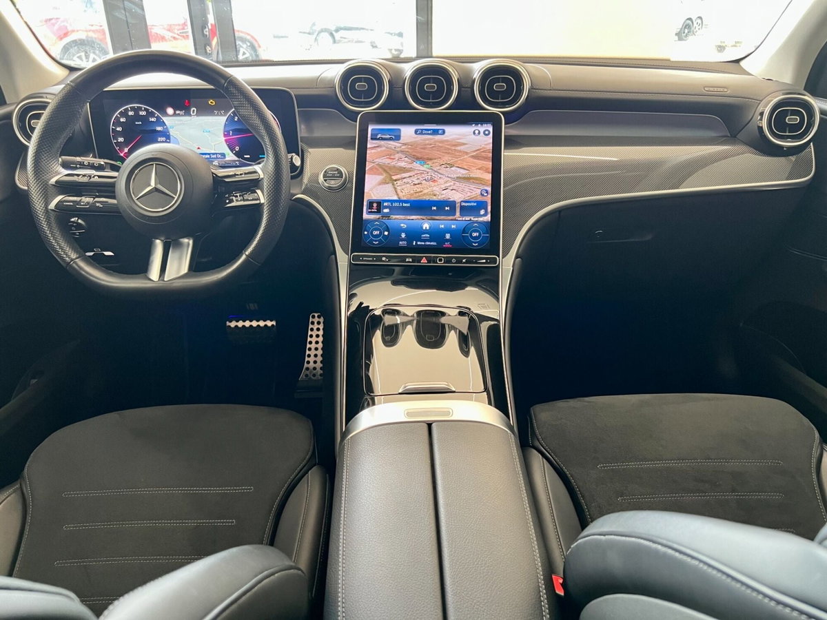 Mercedes-Benz GLC 220 d 4Matic Mild Hybrid AMG Premium Plus (14)