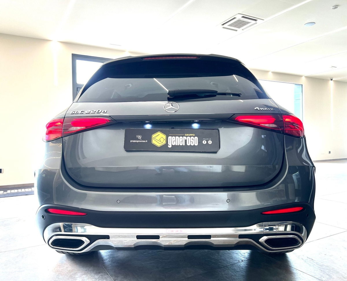 Mercedes-Benz GLC 220 d 4Matic Mild Hybrid AMG Premium Plus (4)