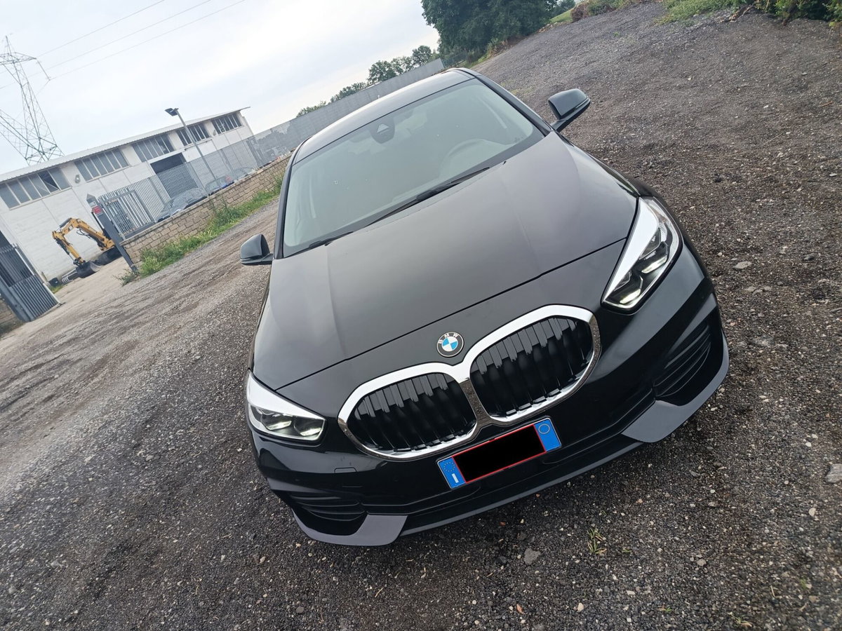 BMW Serie 1 116d 2.0 116CV cat 5 porte Attiva DPF (4)