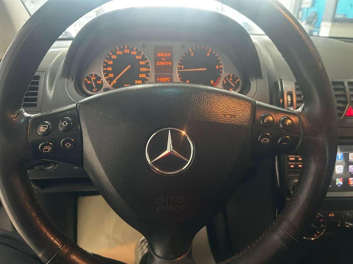 Mercedes-Benz Classe A 180 CDI Elegance (15)