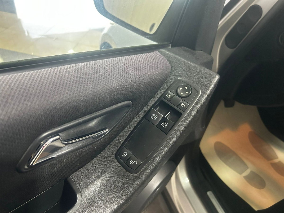 Mercedes-Benz Classe A 180 CDI Elegance (17)