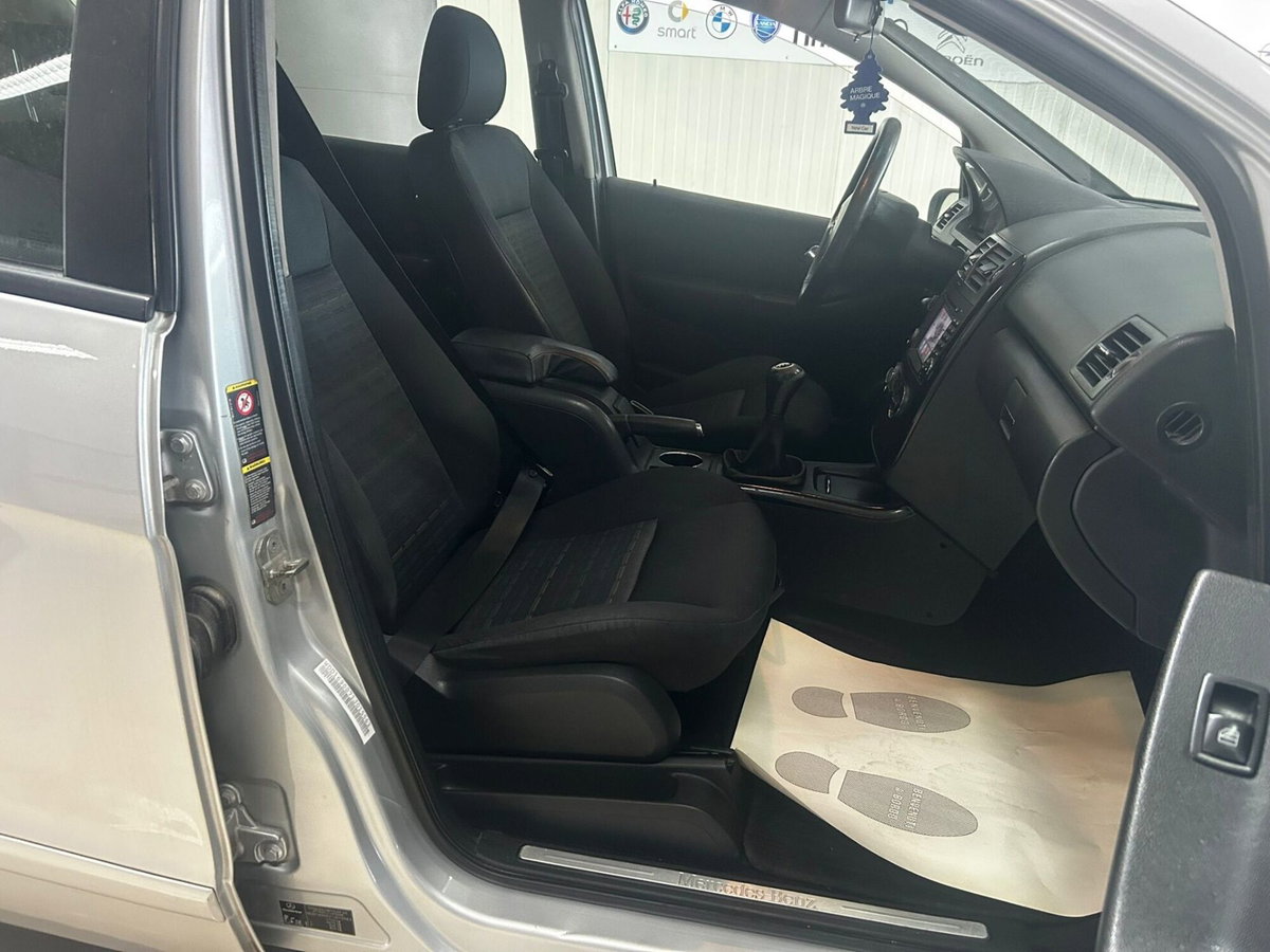 Mercedes-Benz Classe A 180 CDI Elegance (18)