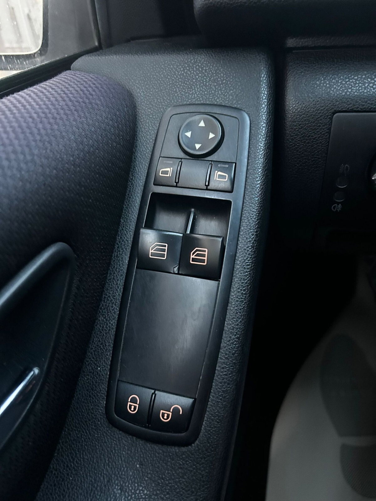 Mercedes-Benz Classe A 180 CDI Elegance (2)