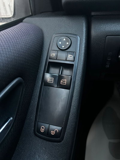 Mercedes-Benz Classe A 180 CDI Elegance (2)