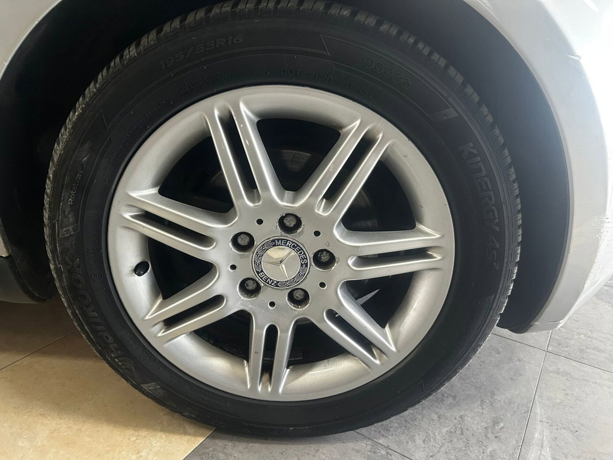 Mercedes-Benz Classe A 180 CDI Elegance (5)