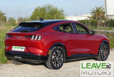 Ford Mustang Mach-E AWD  Standard 269CV (6)
