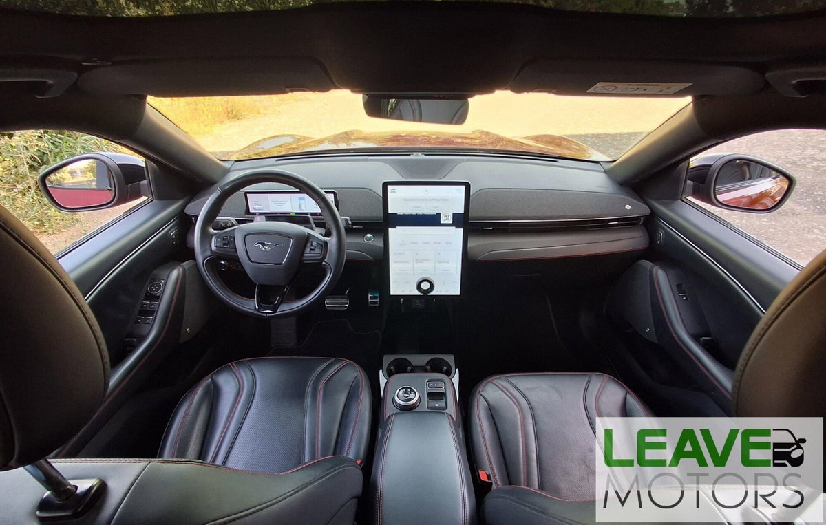 Ford Mustang Mach-E AWD  Standard 269CV (10)