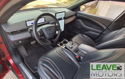 Ford Mustang Mach-E AWD  Standard 269CV (9)