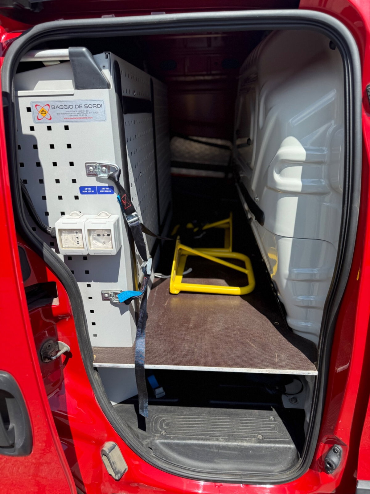 Fiat Fiorino combi N1 1.3 mjt 95cv Adventure (9)