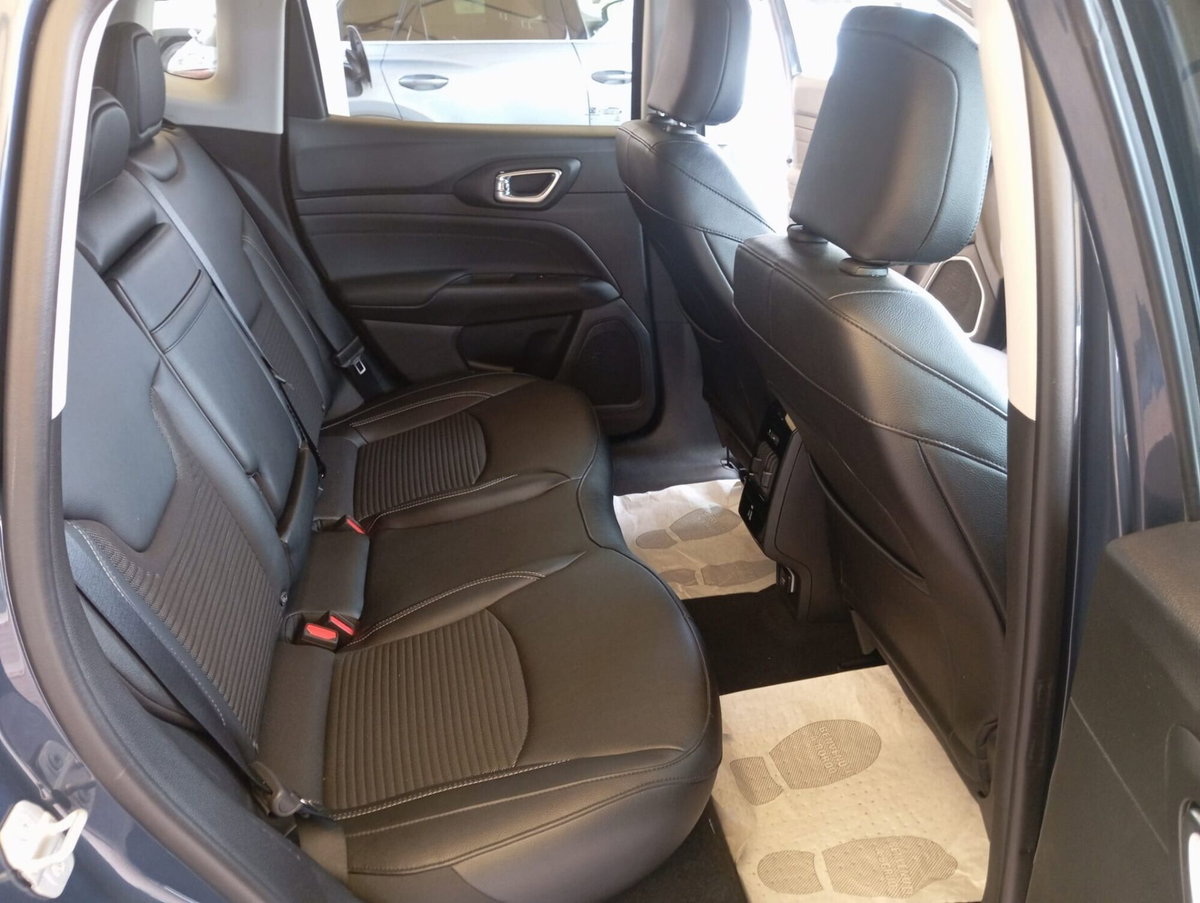 Jeep Compass 1.6 Multijet II 2WD Limited (12)