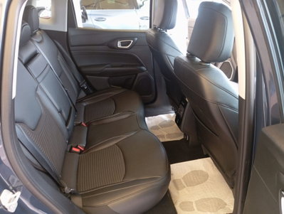 Jeep Compass 1.6 Multijet II 2WD Limited (12)