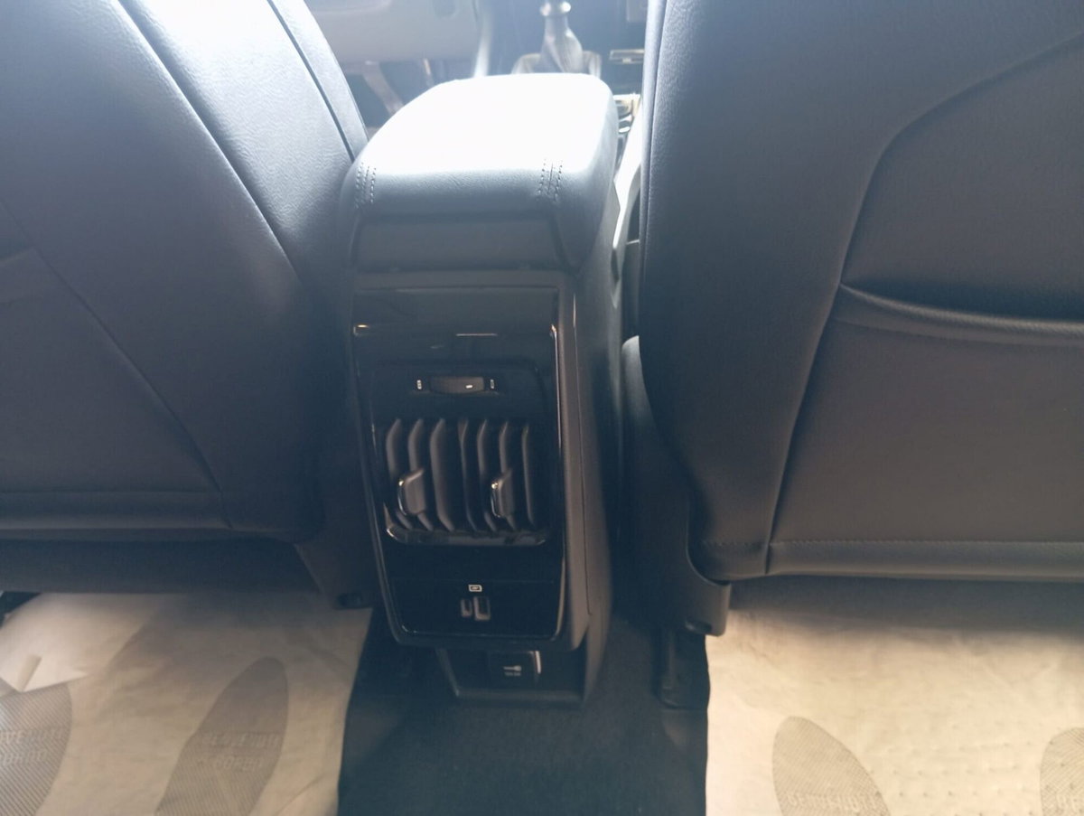 Jeep Compass 1.6 Multijet II 2WD Limited (16)