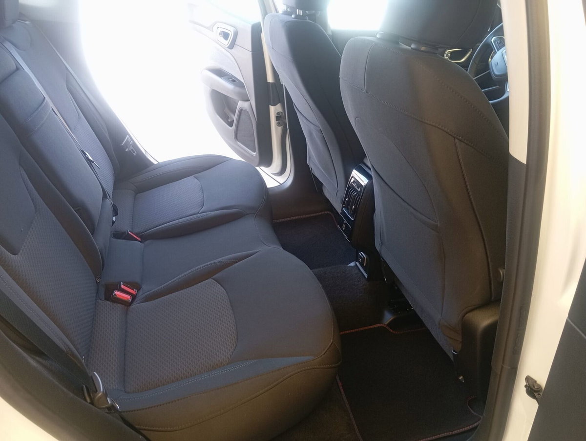 Jeep Compass 1.6 Multijet II 2WD Longitude (13)