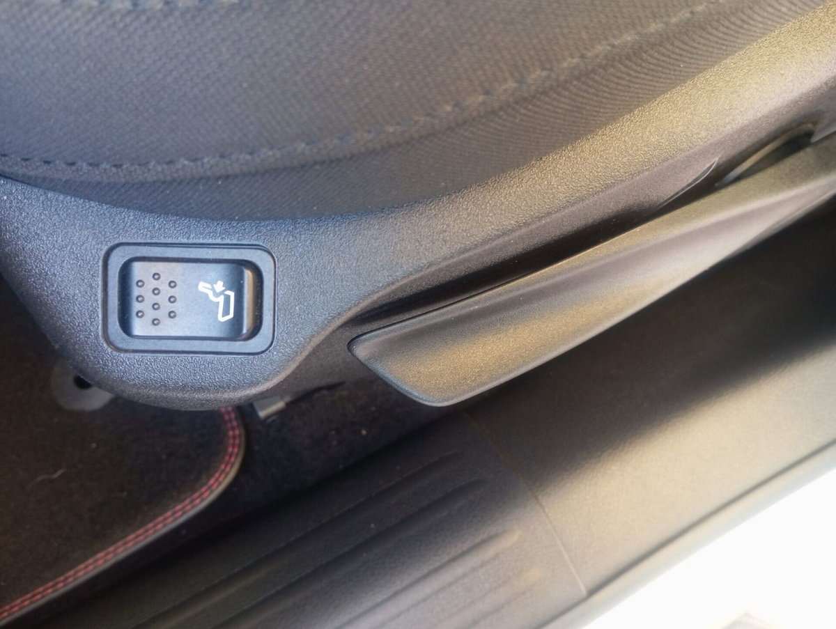 Jeep Compass 1.6 Multijet II 2WD Longitude (16)