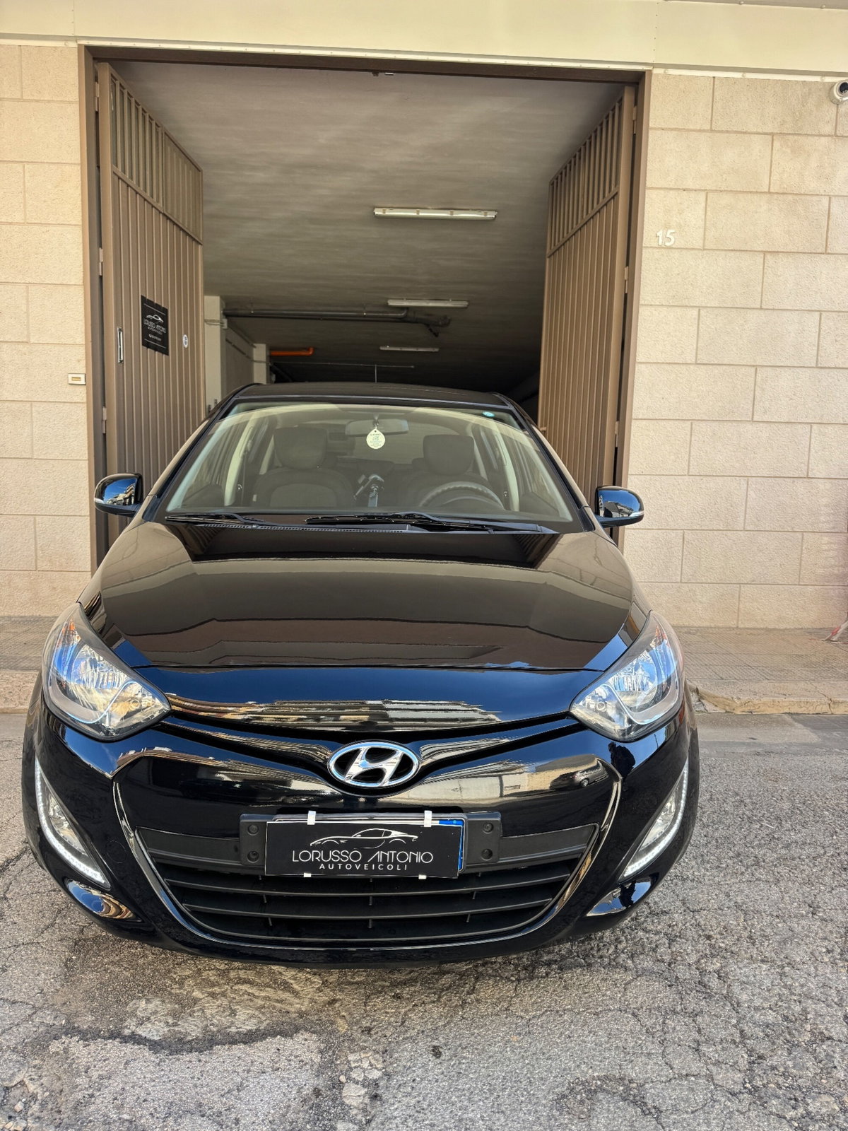 Hyundai i20 1.2 5p. BlueDrive GPL Sound Edition (2)