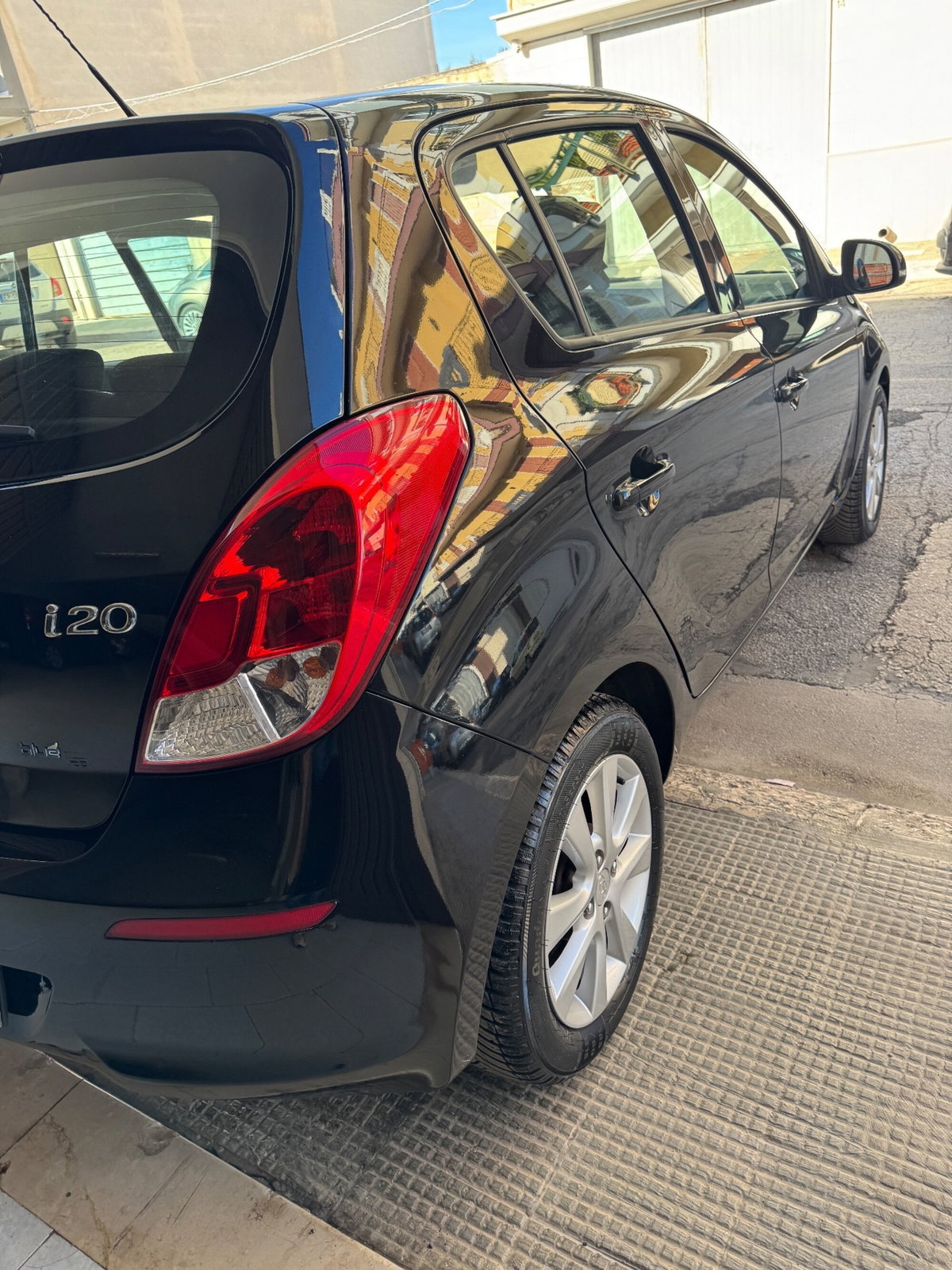 Hyundai i20 1.2 5p. BlueDrive GPL Sound Edition (7)
