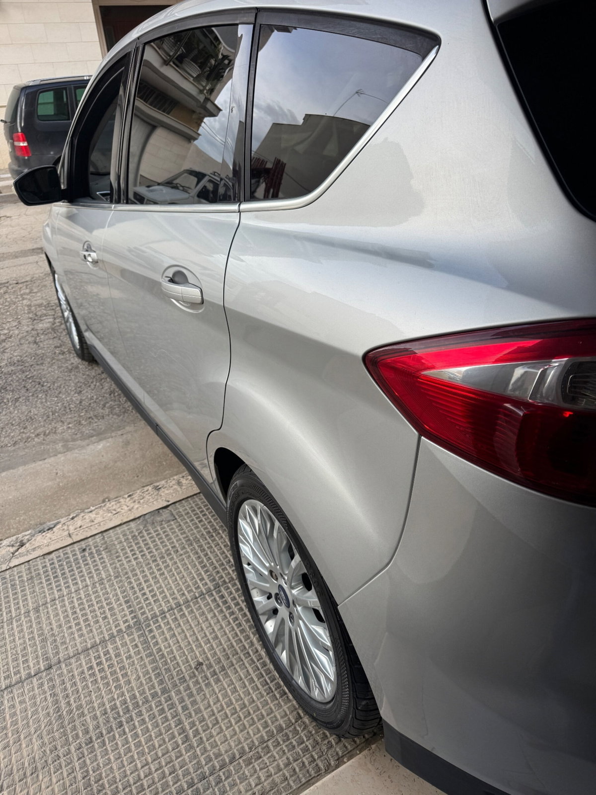 Ford C-Max 1.6 TDCi 115CV Titanium (6)
