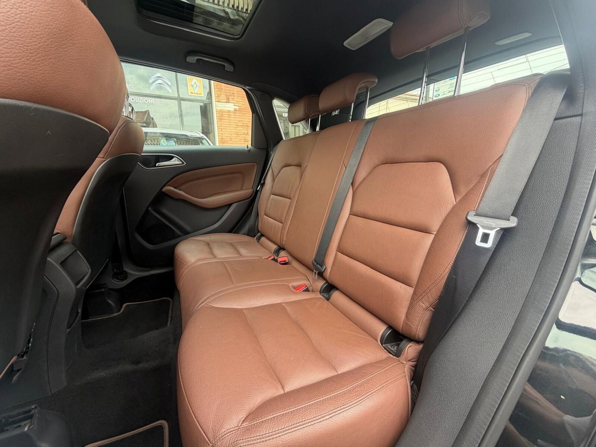 Mercedes-Benz Classe B 200 CDI BlueEFFICIENCY Premium (12)
