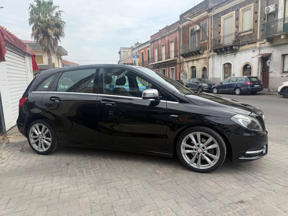 Mercedes-Benz Classe B 200 CDI BlueEFFICIENCY Premium (4)