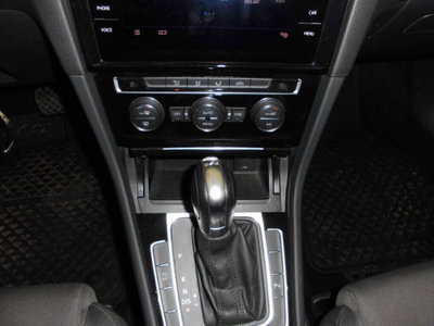 Volkswagen Golf 2.0 TDI DSG 5p. 4MOTION Executive BlueMotion Technology (11)
