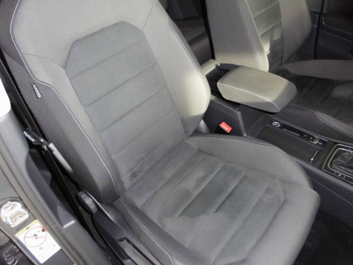 Volkswagen Golf 2.0 TDI DSG 5p. 4MOTION Executive BlueMotion Technology (14)