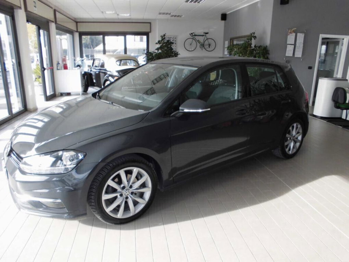 Volkswagen Golf 2.0 TDI DSG 5p. 4MOTION Executive BlueMotion Technology (2)