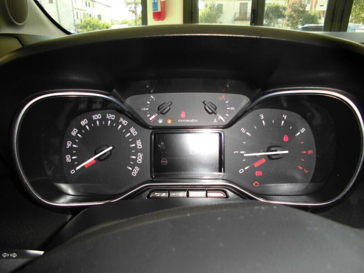 Citroen C3 Aircross BlueHDi 110 S&S Shine Pack (6)