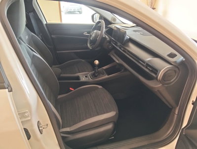 Jeep Avenger 1.2 turbo Longitude fwd 100cv (4)