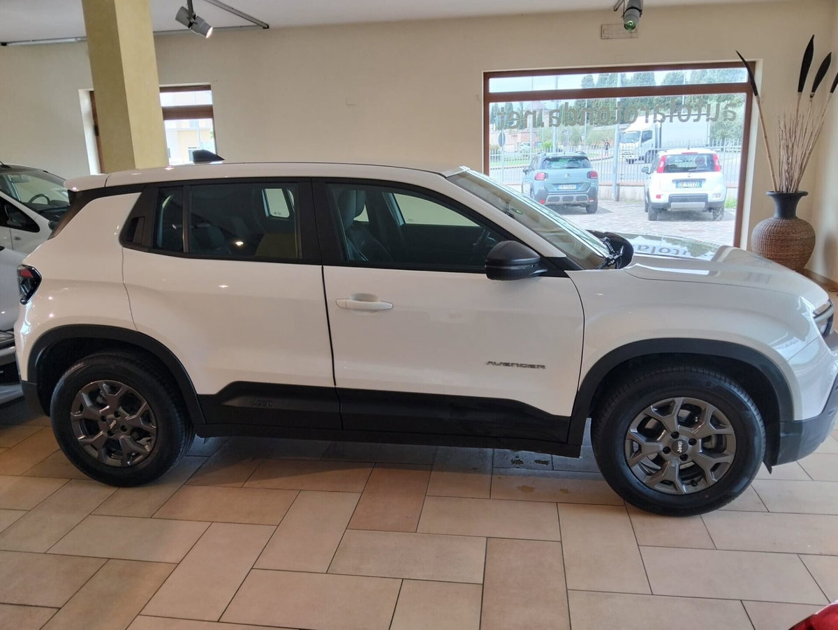 Jeep Avenger 1.2 turbo Longitude fwd 100cv (5)