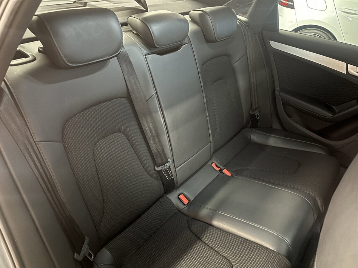 Audi A4 Avant 2.0 TFSI 211CV (11)