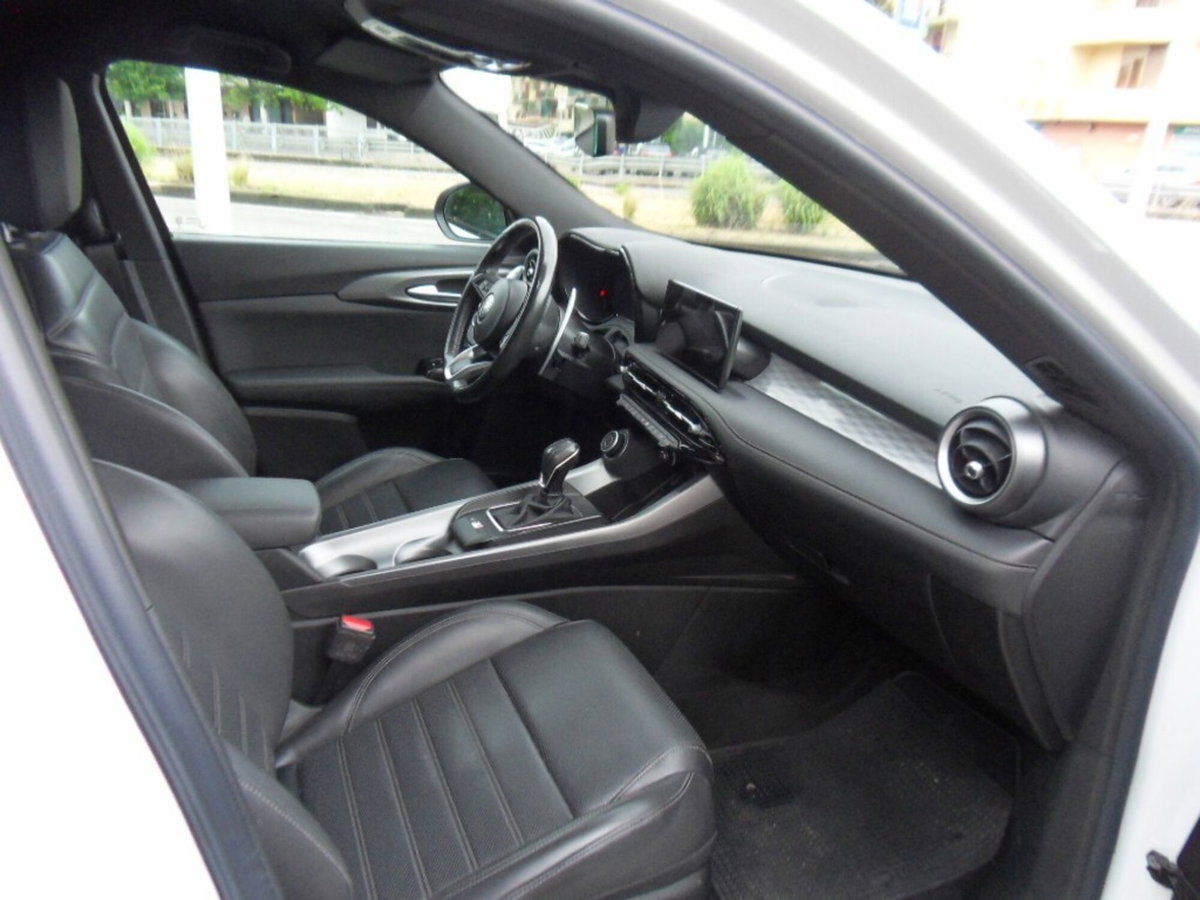 Alfa Romeo Tonale Tonale 1.5 160 CV MHEV TCT7 Ti (16)
