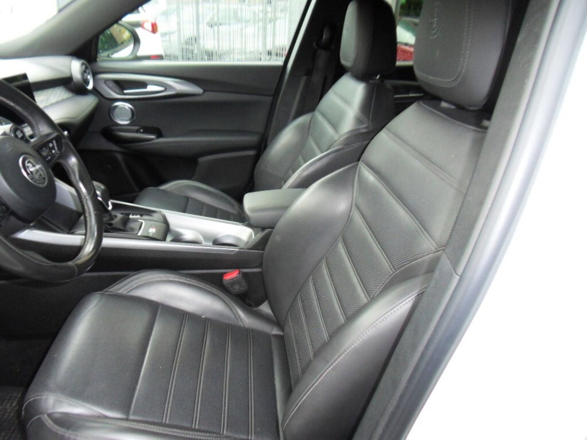 Alfa Romeo Tonale Tonale 1.5 160 CV MHEV TCT7 Ti (9)