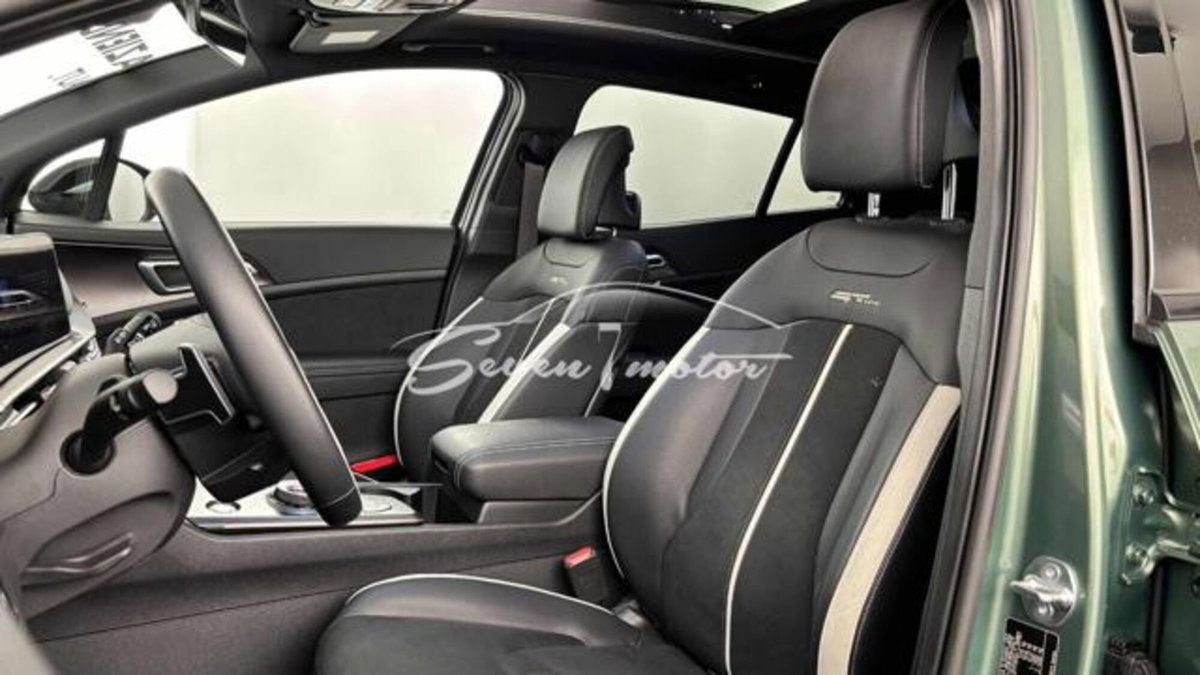 Kia Sportage 1.6 TGDi HEV AT GT-line Plus (8)