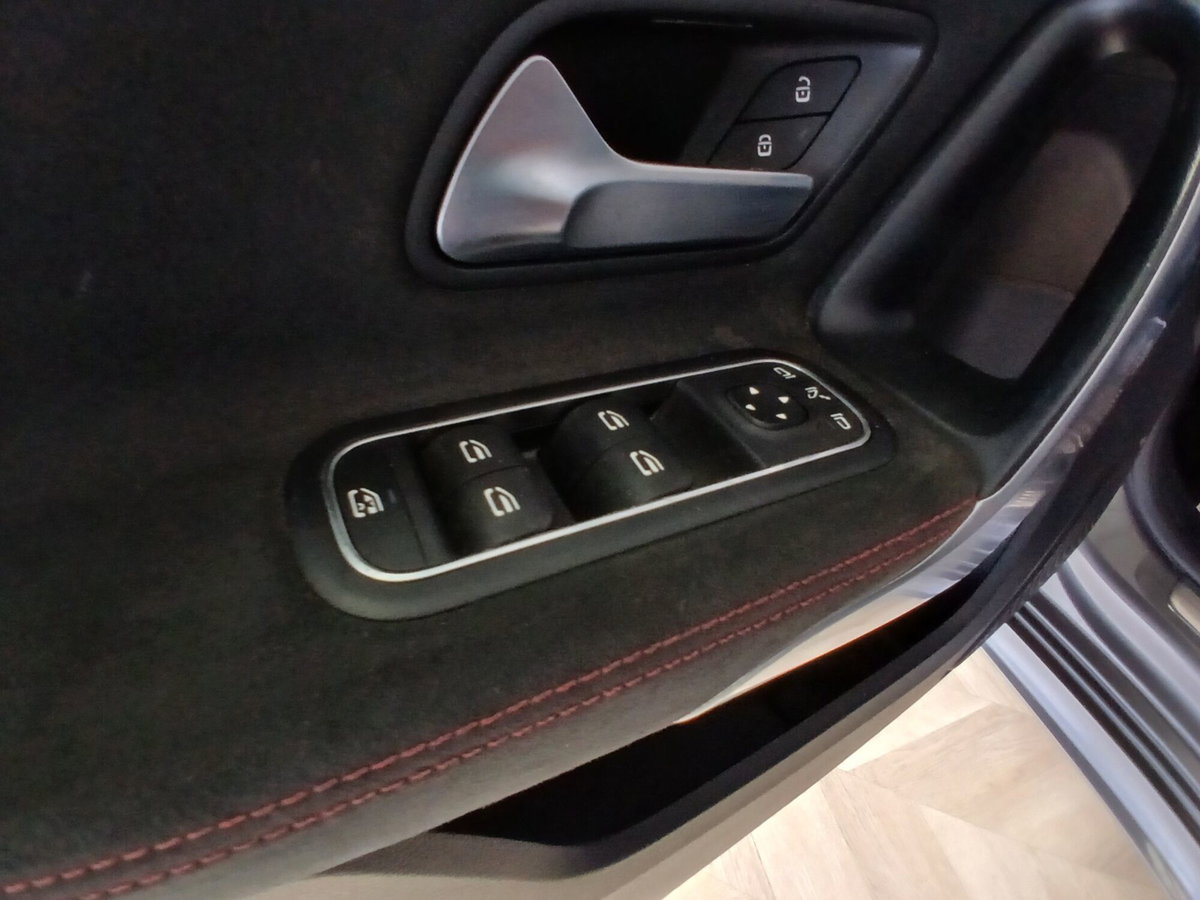 Mercedes-Benz Classe A 180 d Automatic Premium (19)