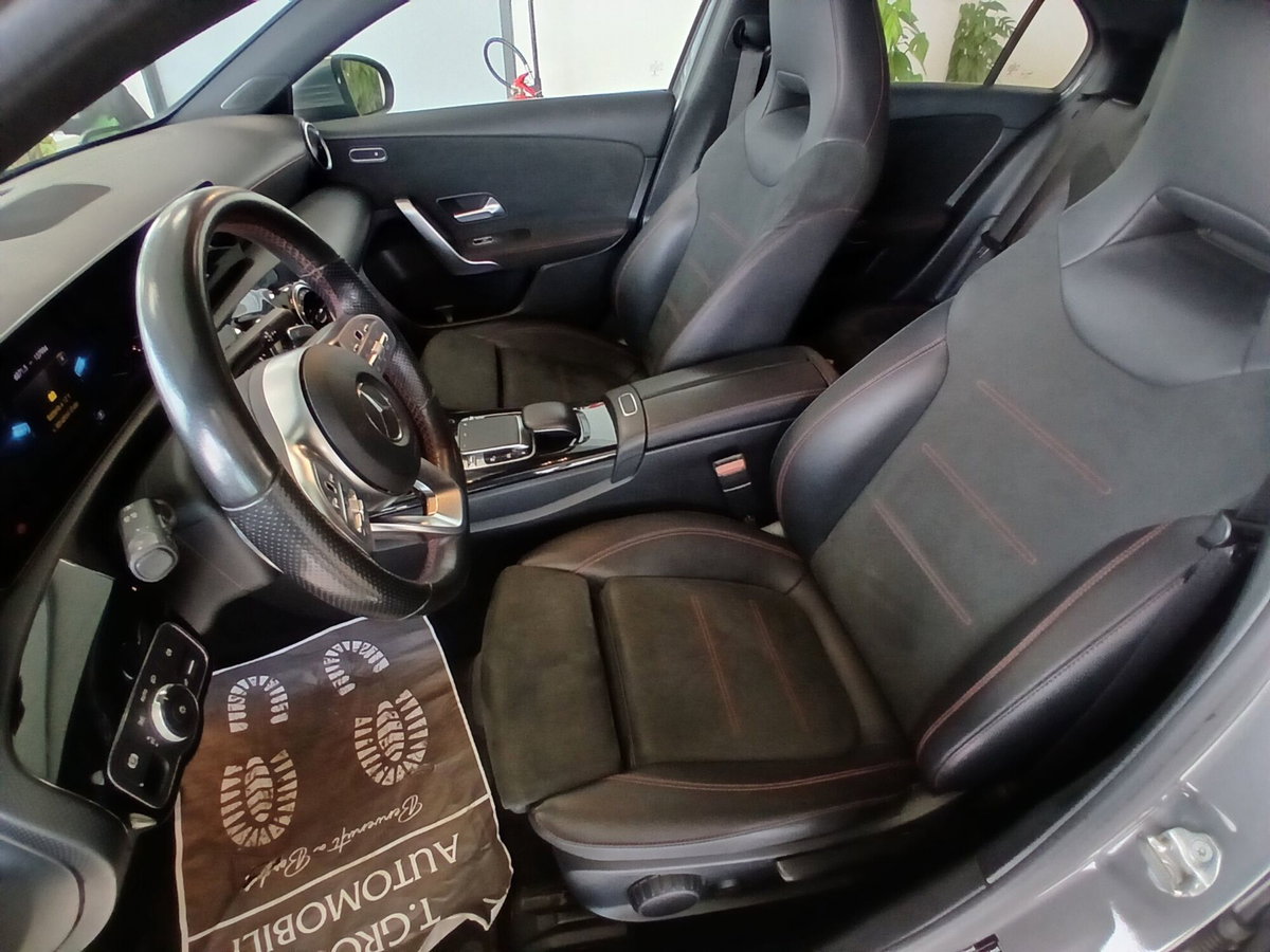 Mercedes-Benz Classe A 180 d Automatic Premium (20)